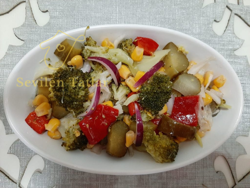 Brokoli Salatası